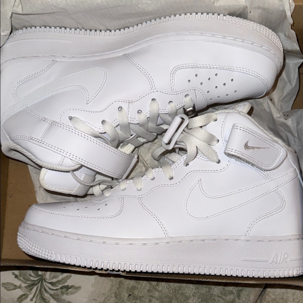 Nike Air Force 1 Mid 07